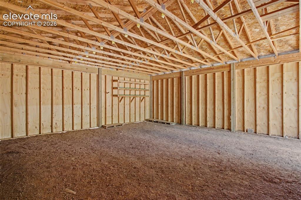 Image 45 of 50: Interior of the 25 x 35 large shop