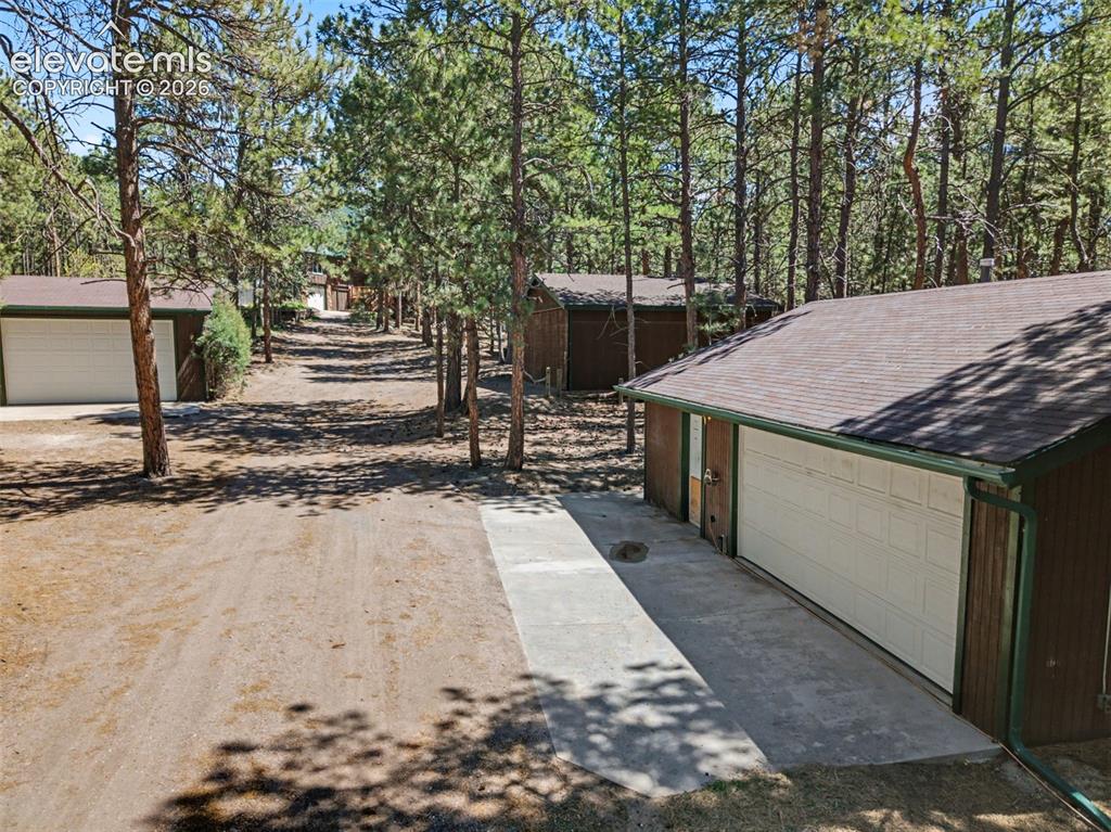 Image 6 of 50: Looking up the driveway