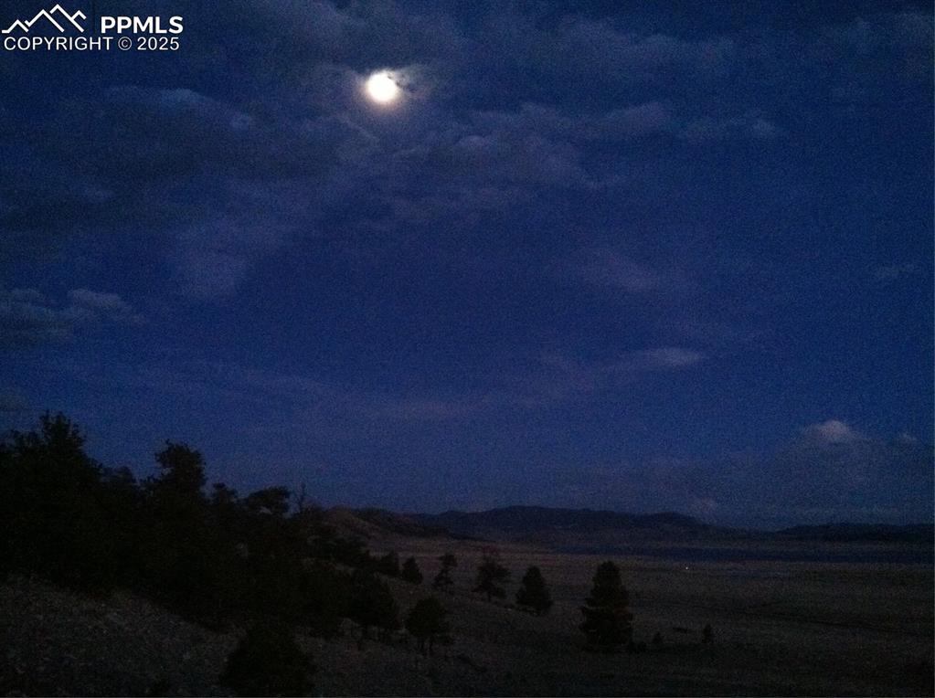 Image 20 of 22: View