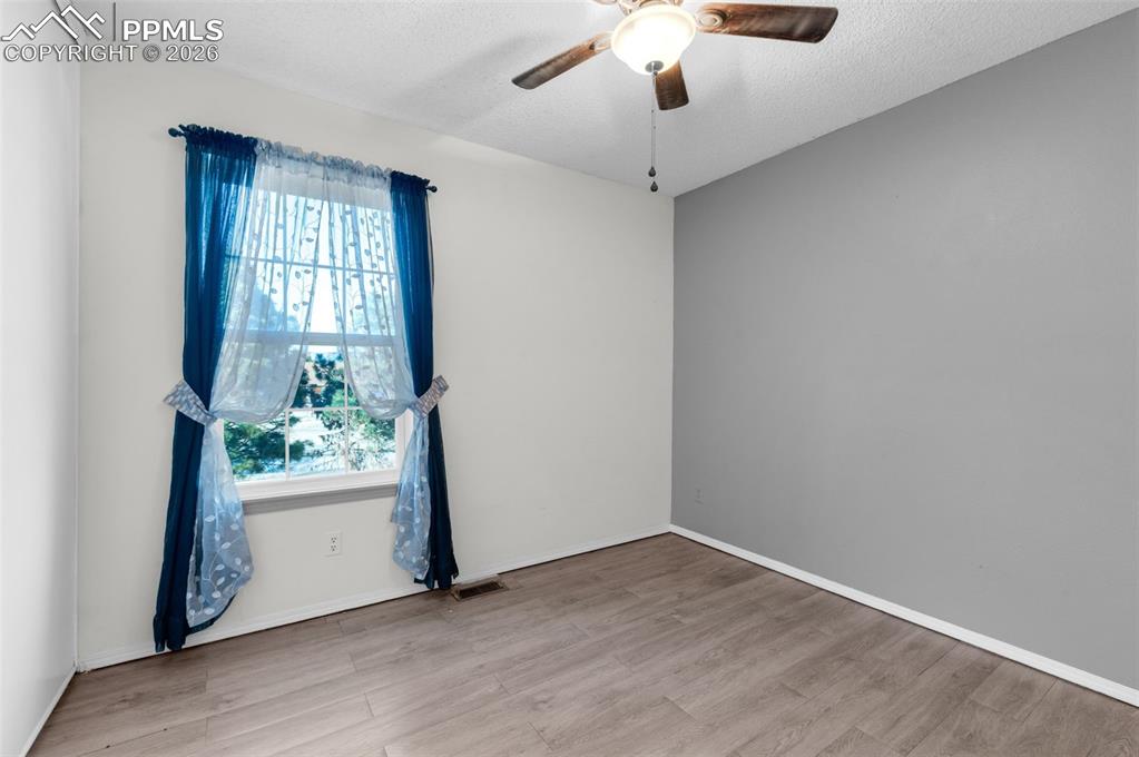 Image 11 of 21: Bedroom