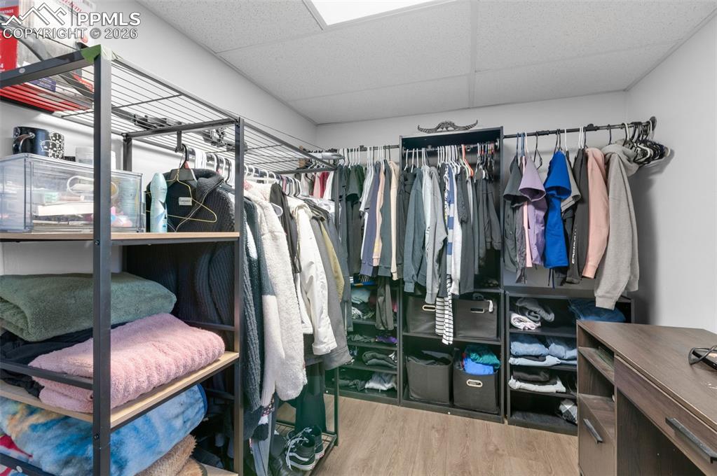 Image 13 of 21: Bathroom