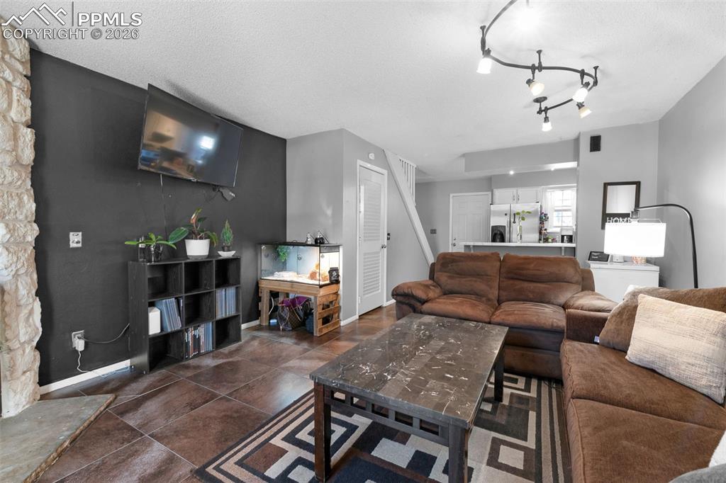 Image 2 of 21: Front of Structure