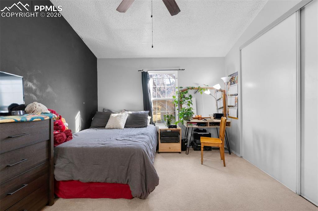 Image 8 of 21: Kitchen