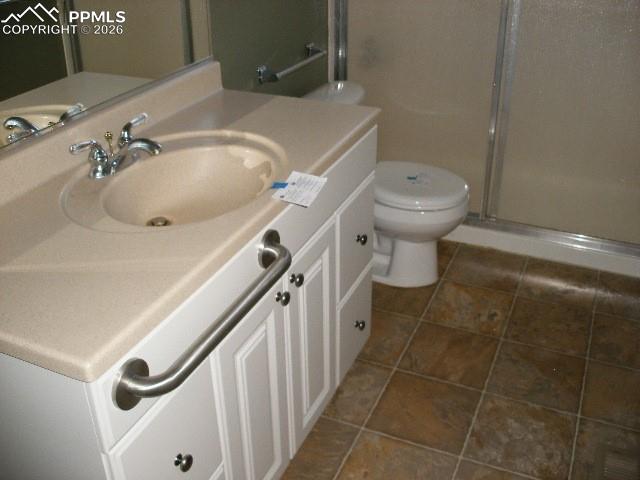 Image 11 of 47: Bathroom