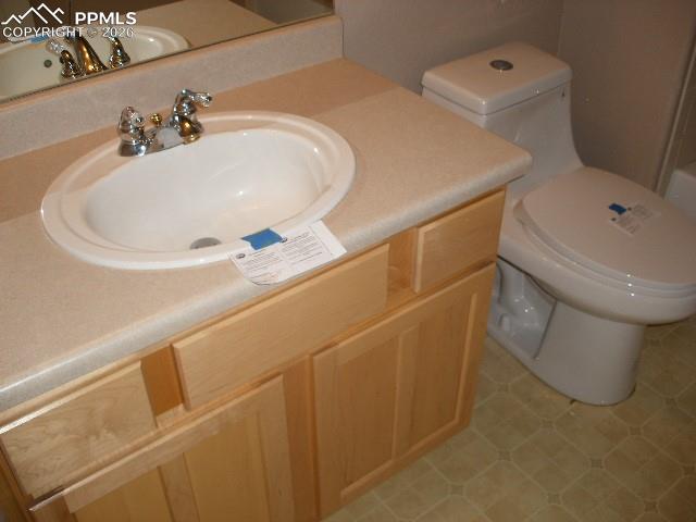 Image 17 of 47: Bathroom