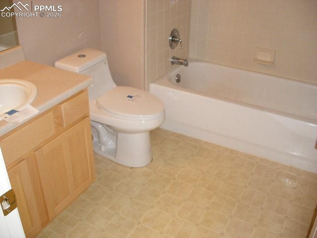 Image 18 of 47: Bathroom