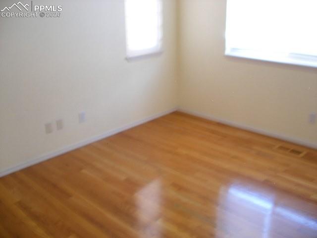 Image 25 of 47: Bedroom