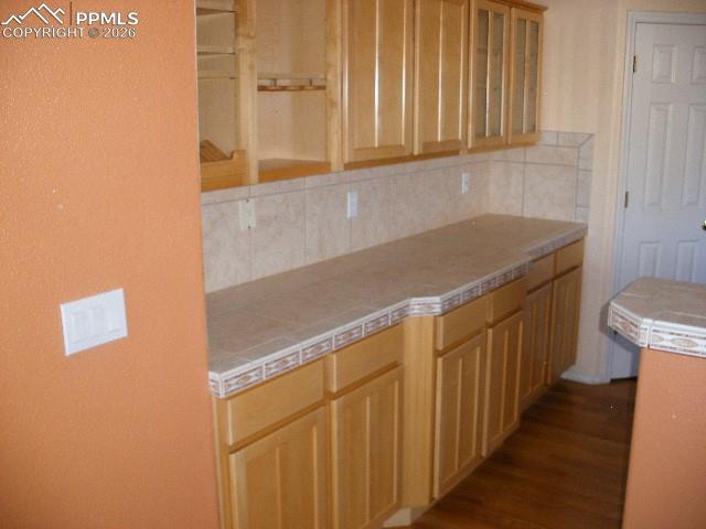 Image 8 of 47: Kitchen