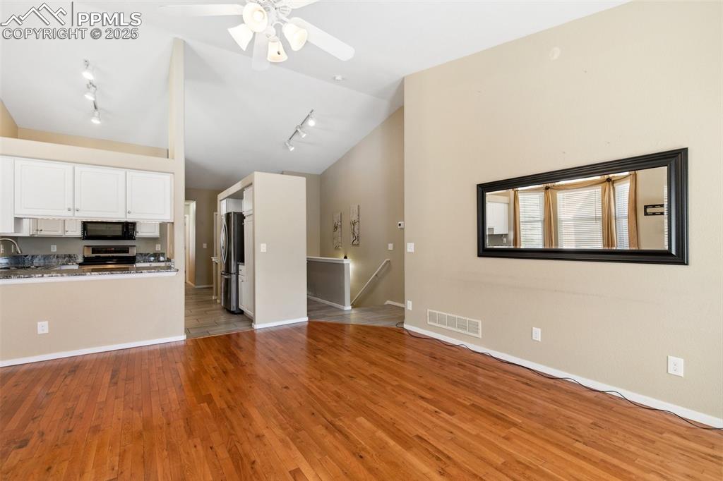 Image 11 of 42: Living Room