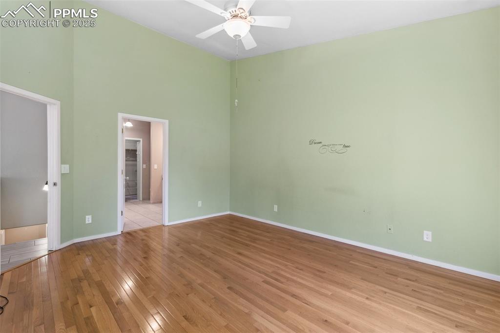 Image 22 of 42: Master Bedroom