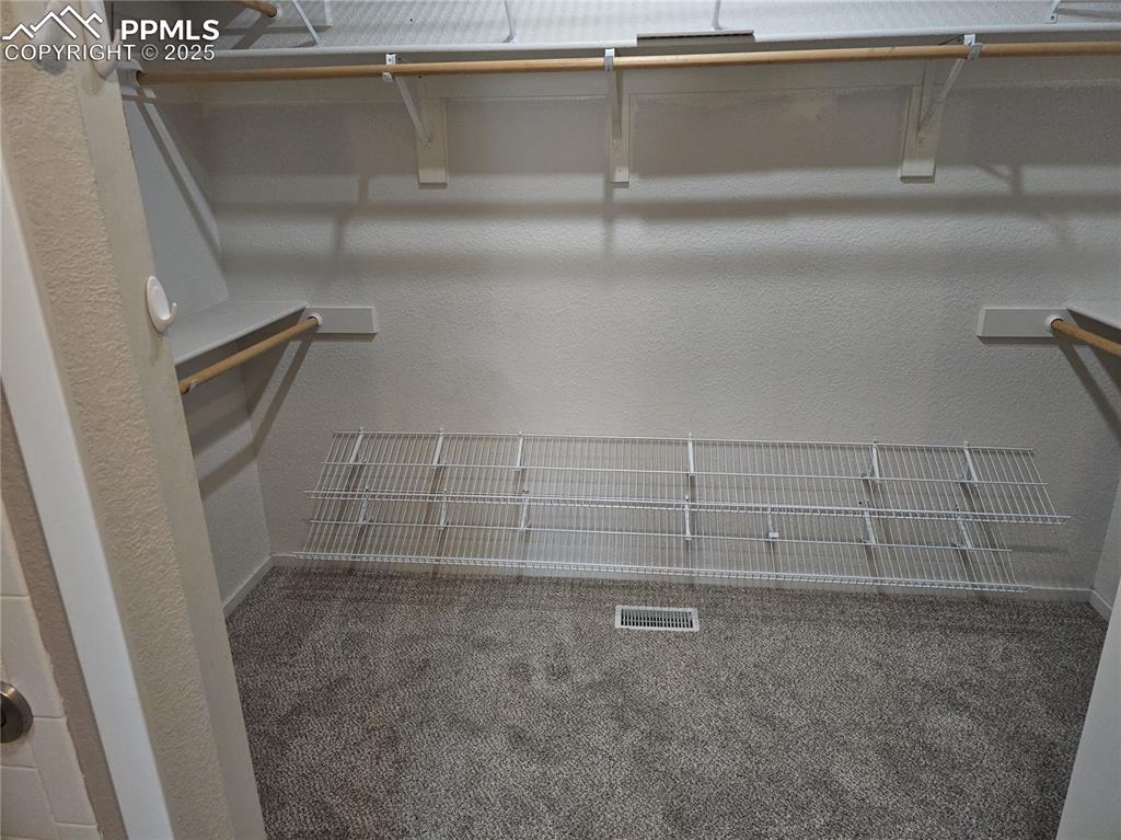 Image 27 of 42: Closet
