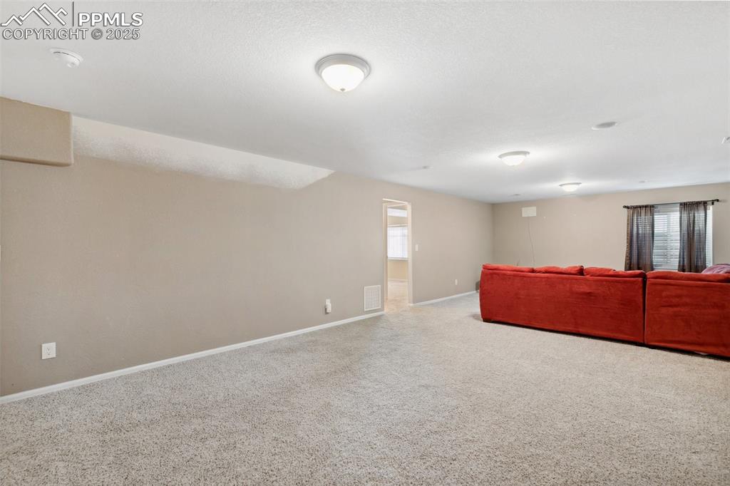 Image 37 of 42: Family Room