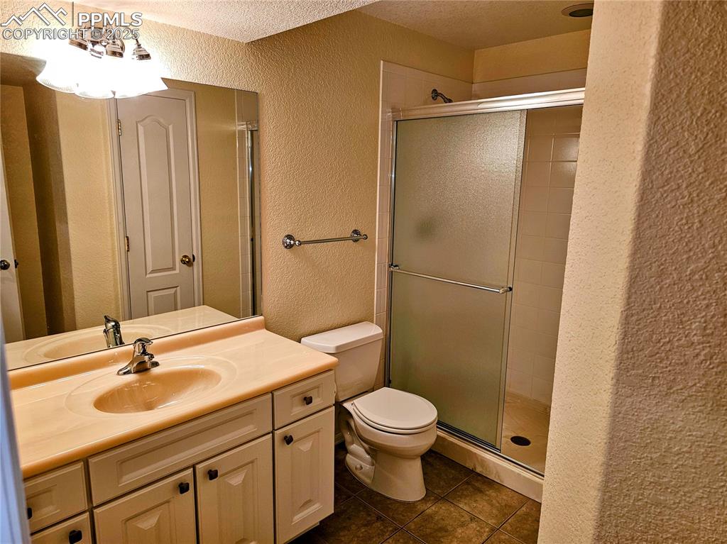 Image 39 of 42: basement bath