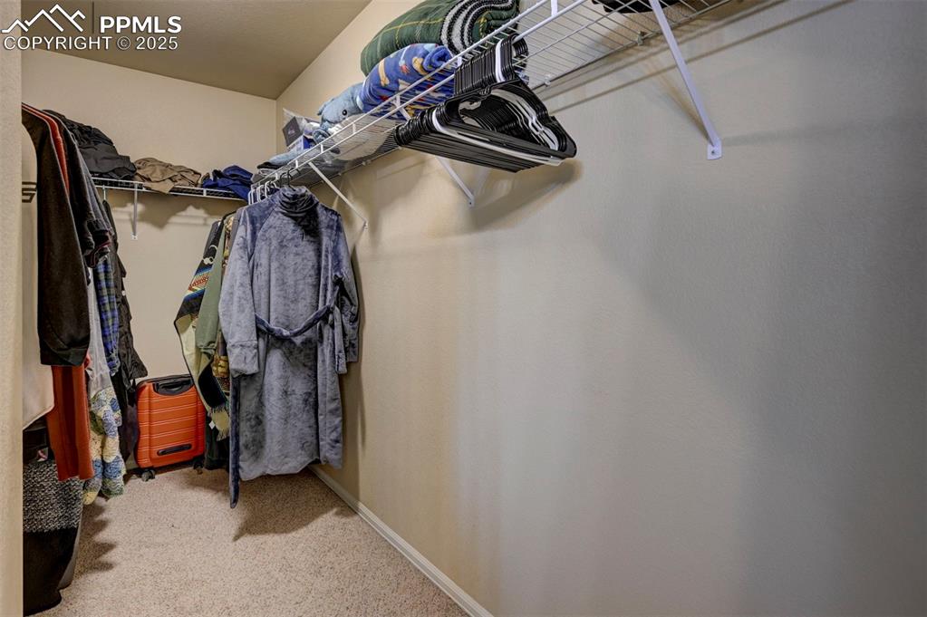 Image 23 of 44: Closet