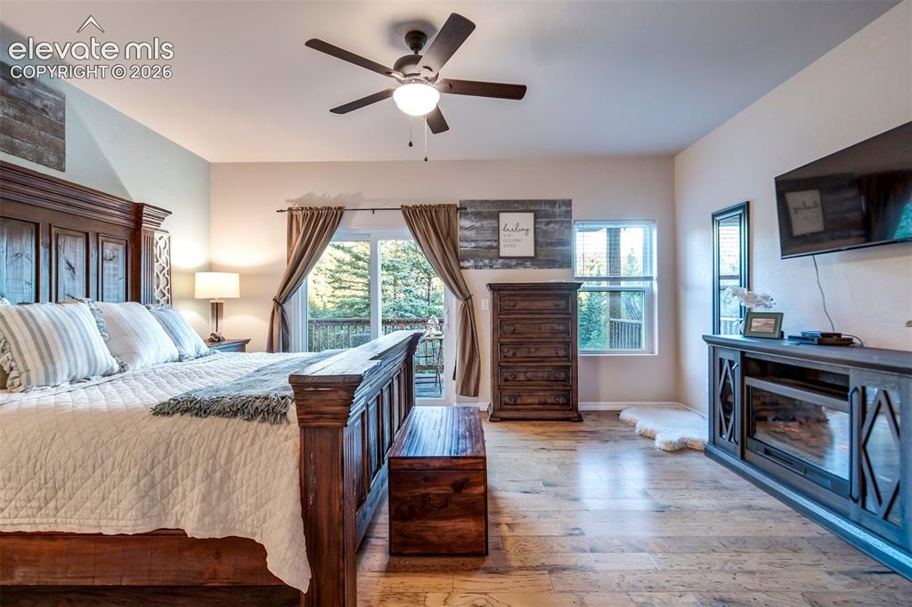 Image 4 of 50: Master Bedroom