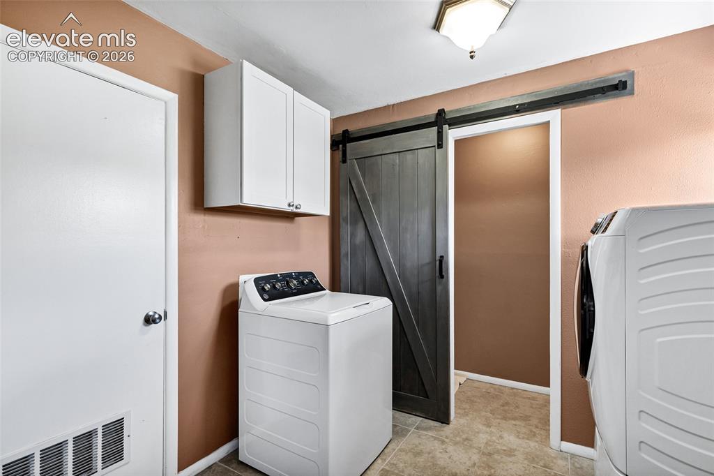 Image 10 of 29: Laundry