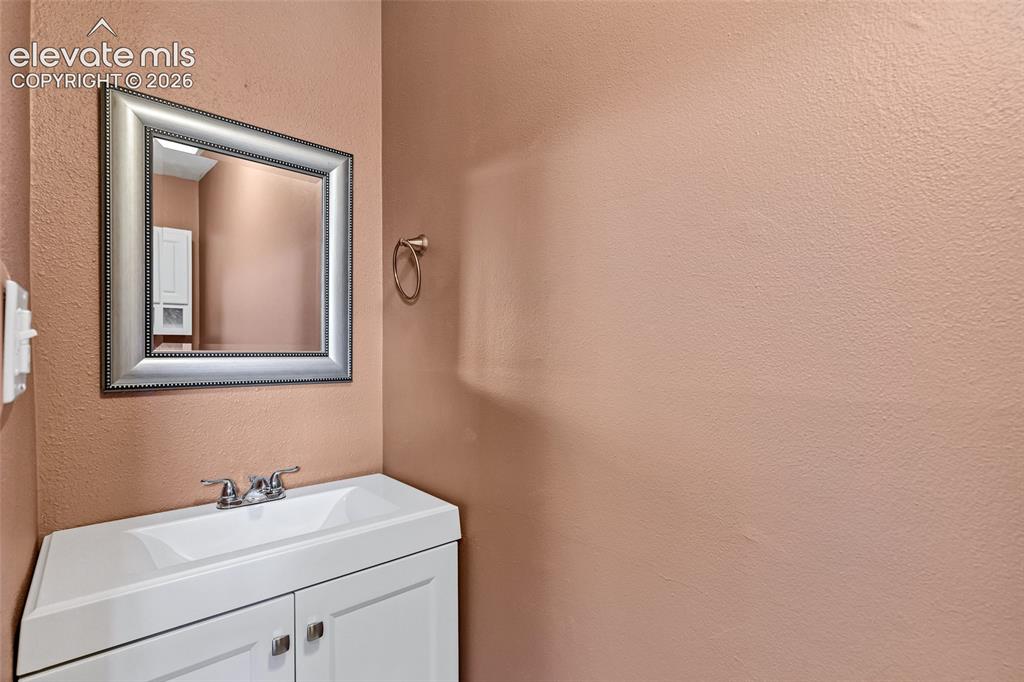 Image 11 of 29: Bathroom