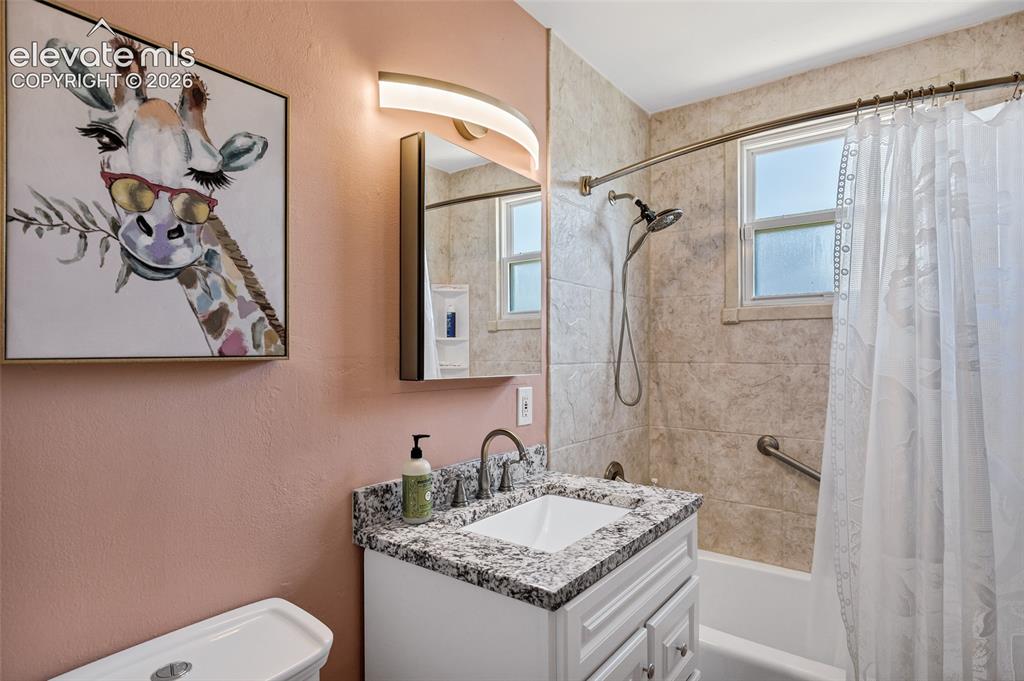 Image 15 of 29: Bathroom