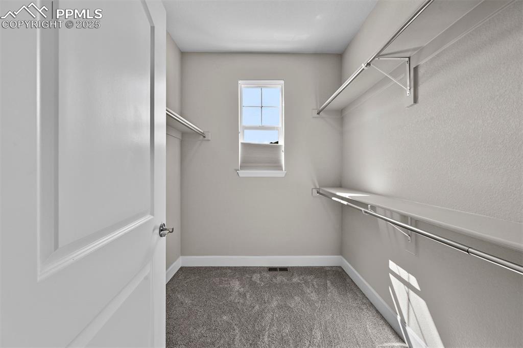 Image 6 of 45: Closet