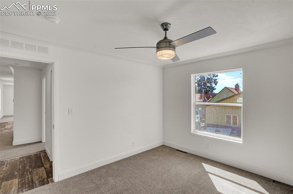 Listing 5706320, Image 21 of 42