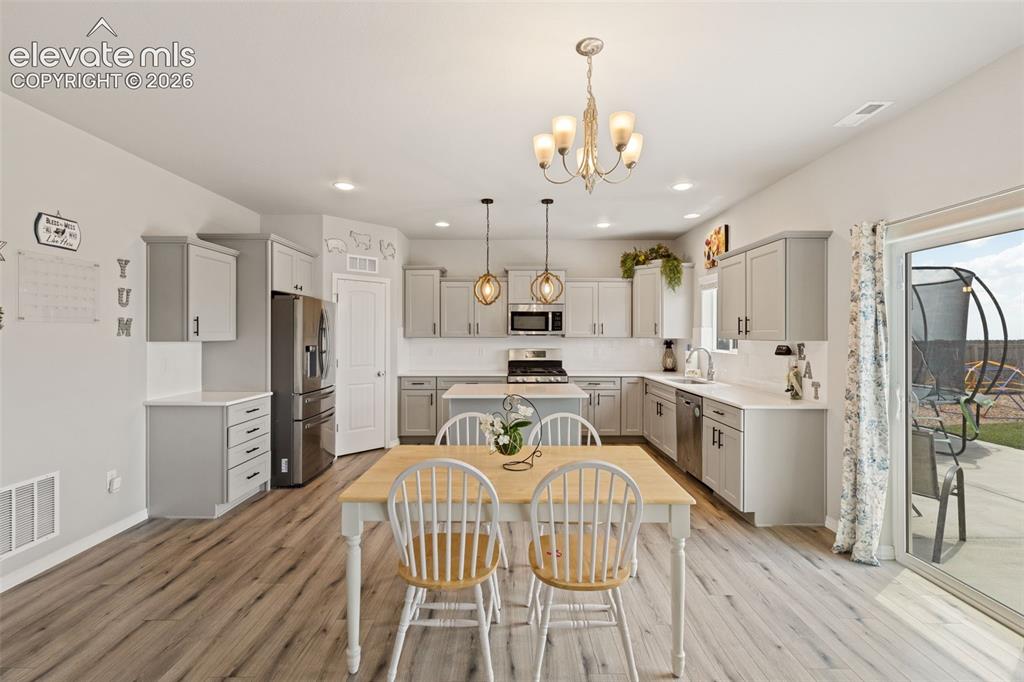 Image 11 of 35: Kitchen