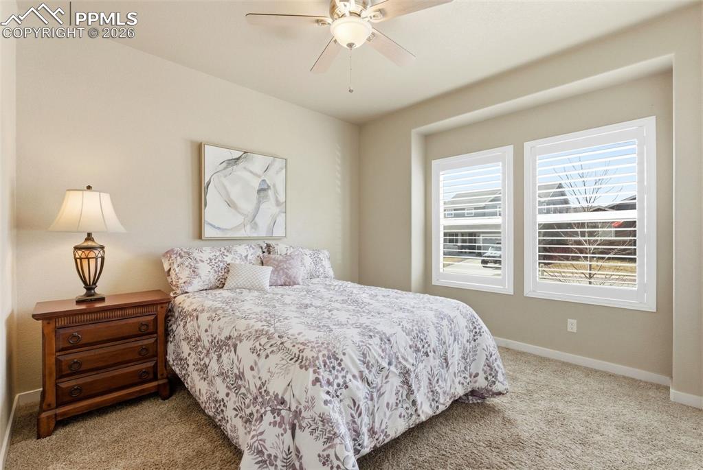 Image 22 of 48: Bedroom