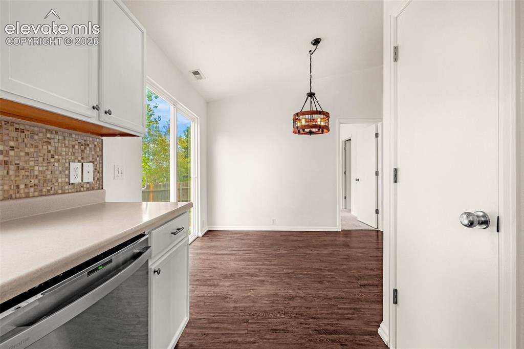 Image 12 of 34: Kitchen