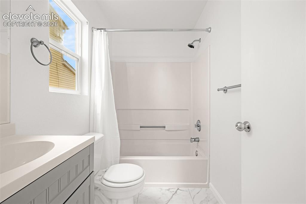 Image 17 of 34: Master Bathroom
