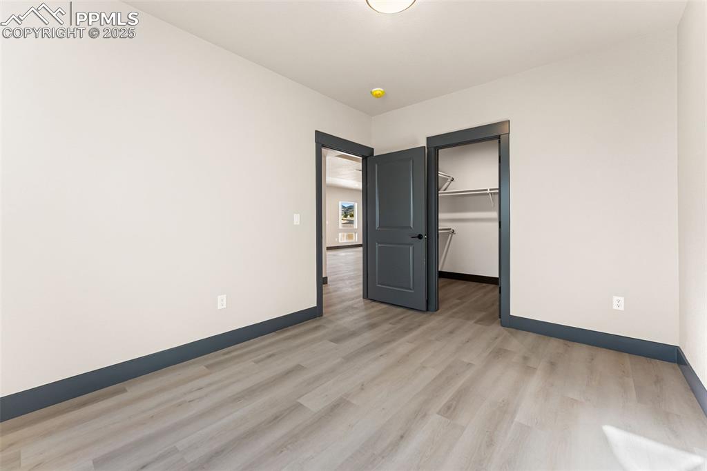 Image 30 of 45: Bedroom