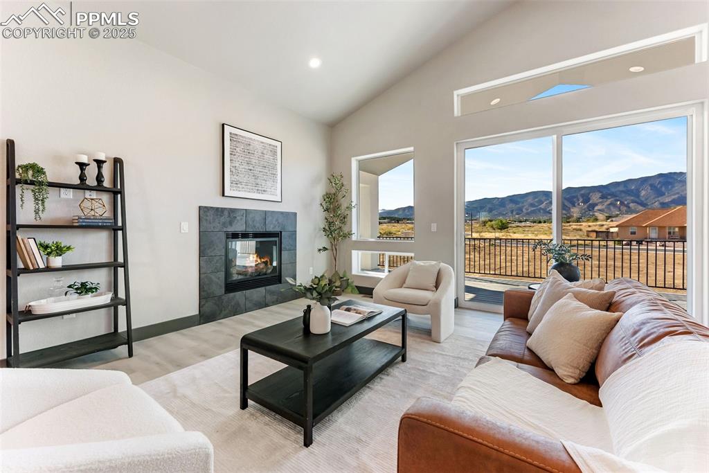 Image 9 of 45: Living Room