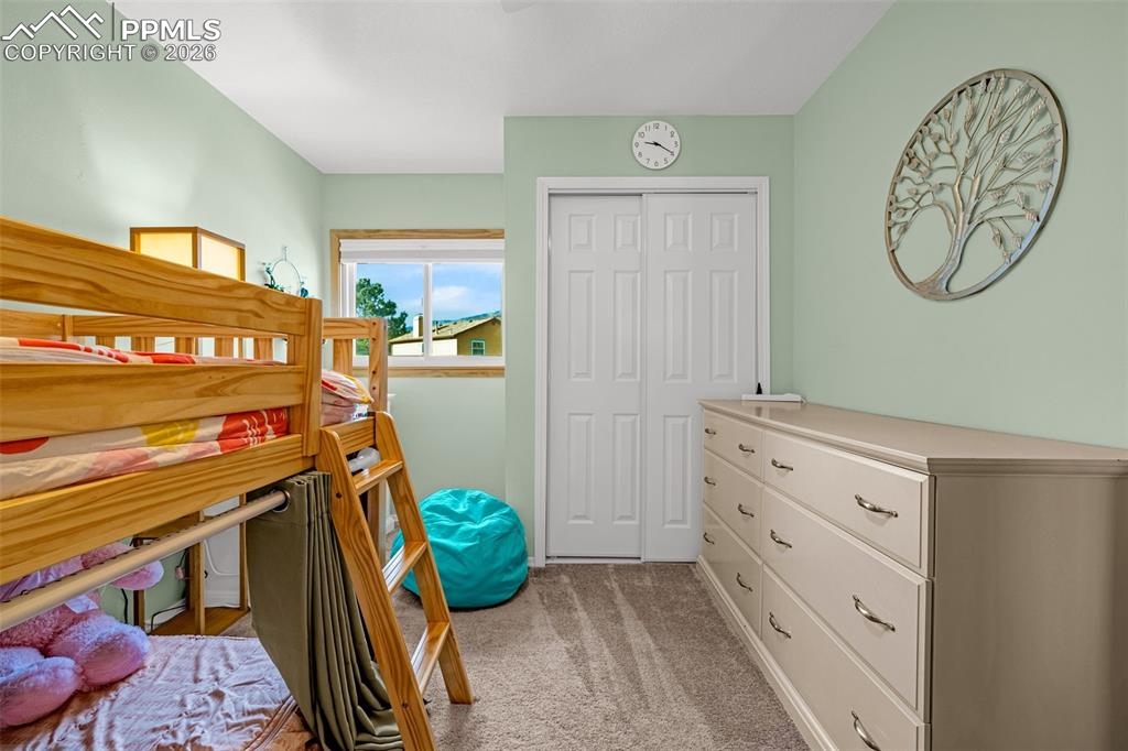 Image 16 of 23: Bedroom