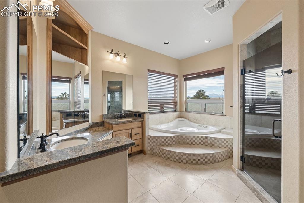 Image 27 of 49: Entry