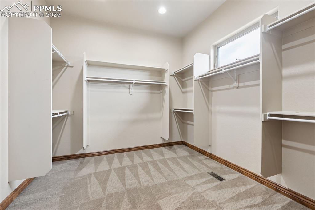 Image 28 of 49: Entry