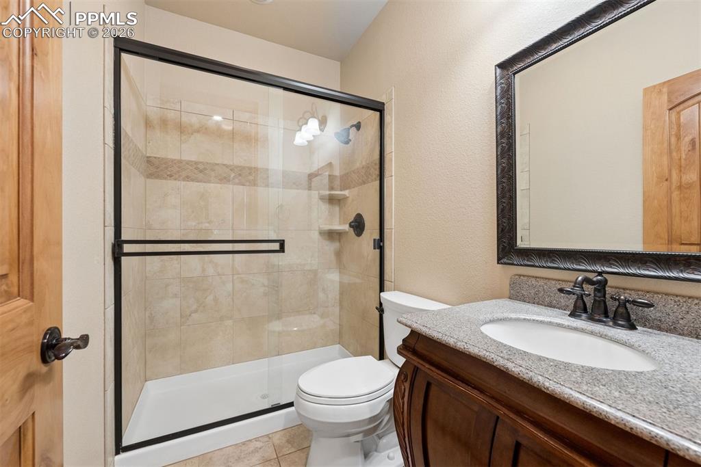 Image 31 of 49: Living Room