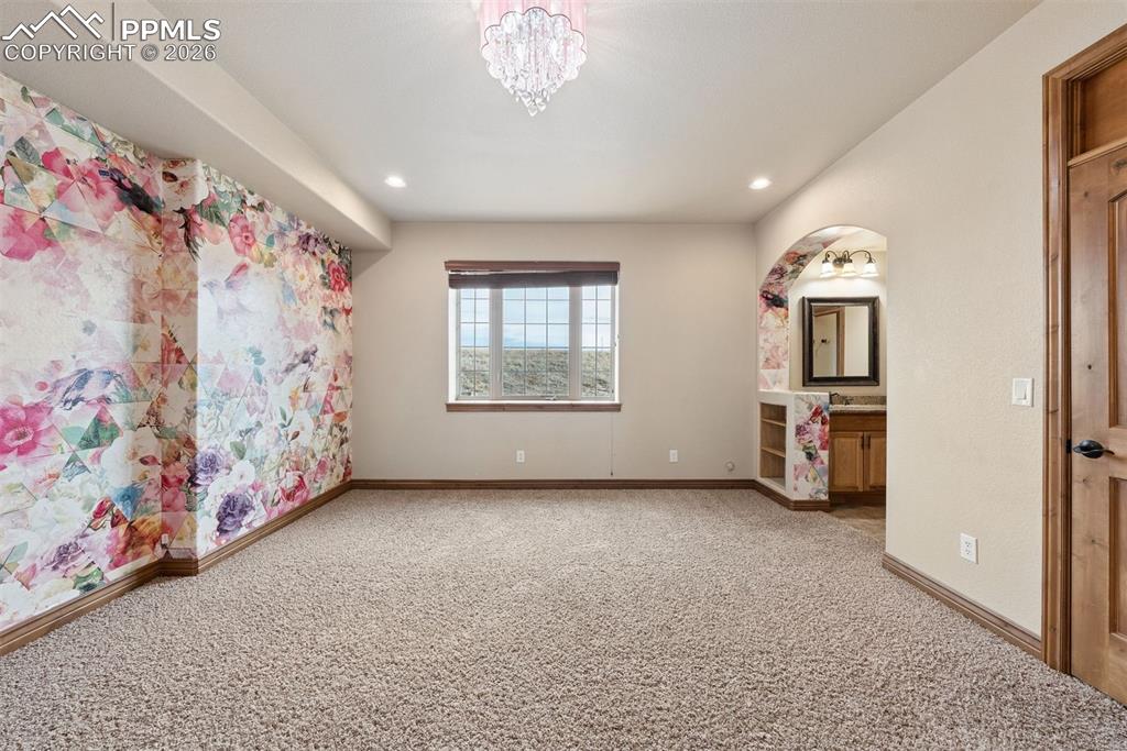 Image 39 of 49: Living Room