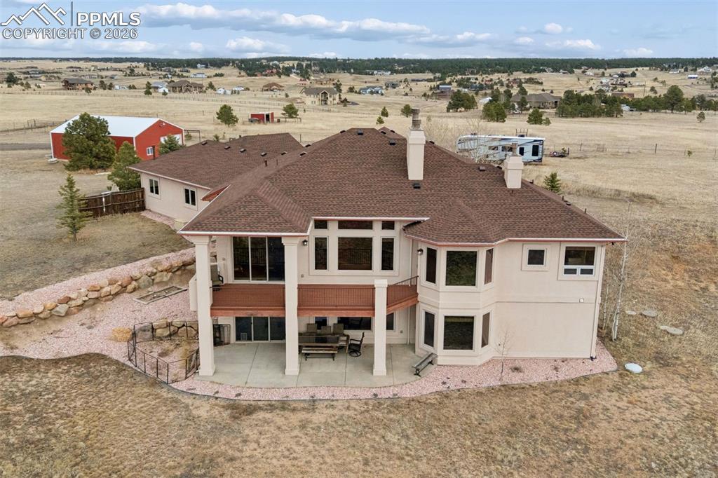 Image 48 of 49: Deck