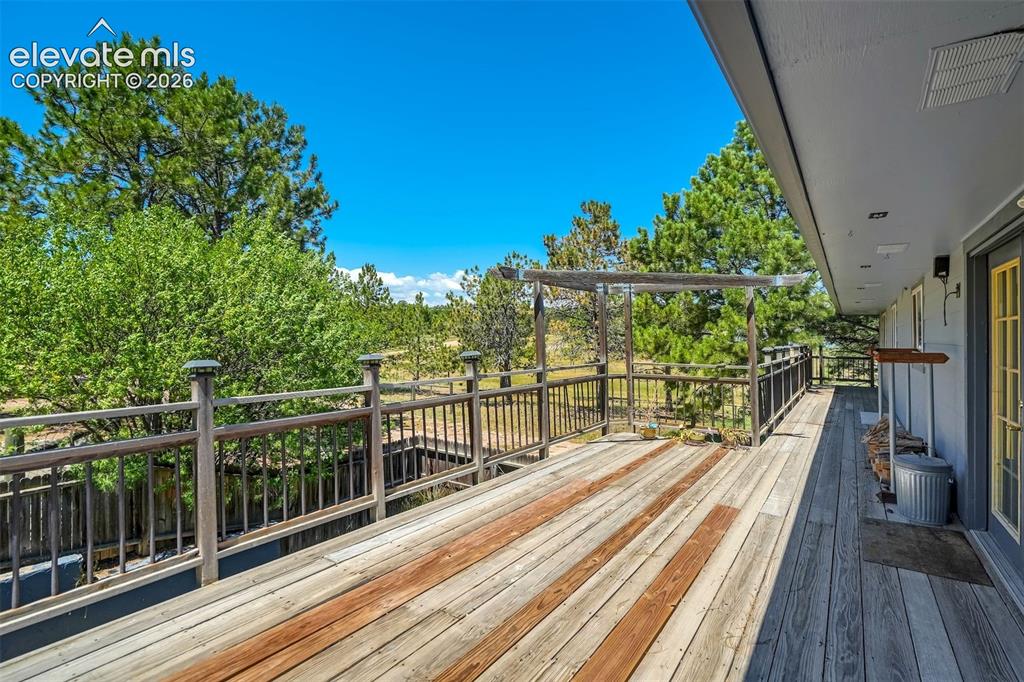 Image 7 of 44: Deck