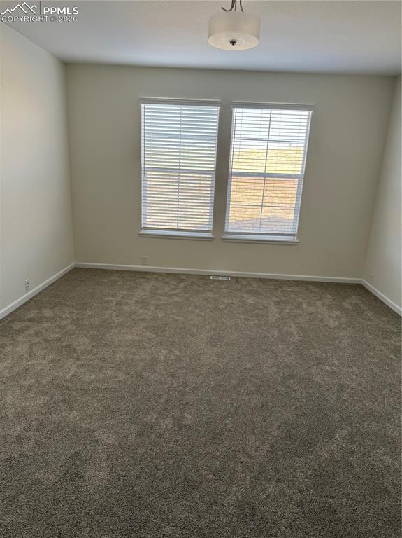 Image 10 of 31: Living Room