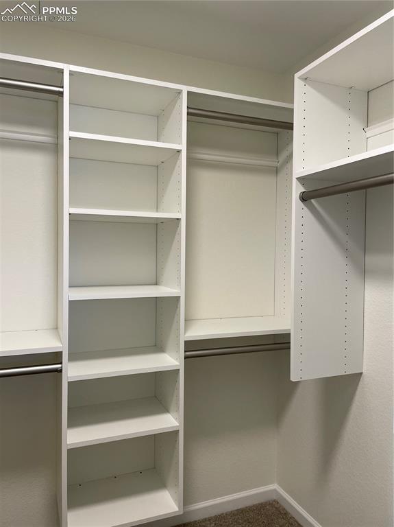 Image 24 of 31: Closet