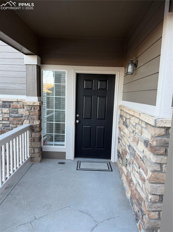 Image 26 of 31: Entry