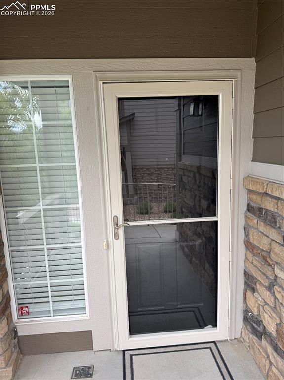 Image 27 of 31: Entry