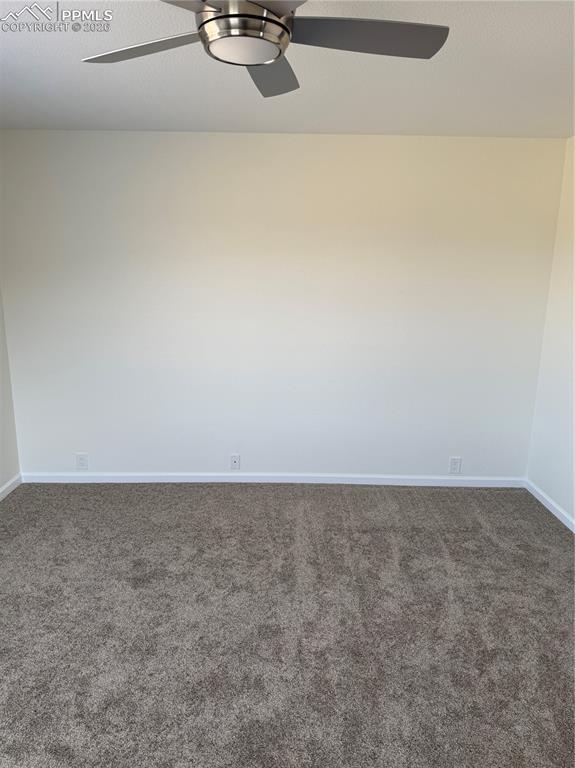 Image 7 of 31: Bedroom