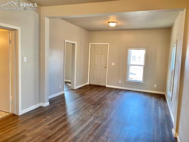 Image 4 of 16: Entry