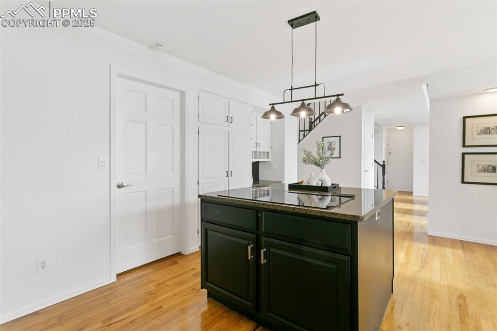 Image 12 of 47: Kitchen