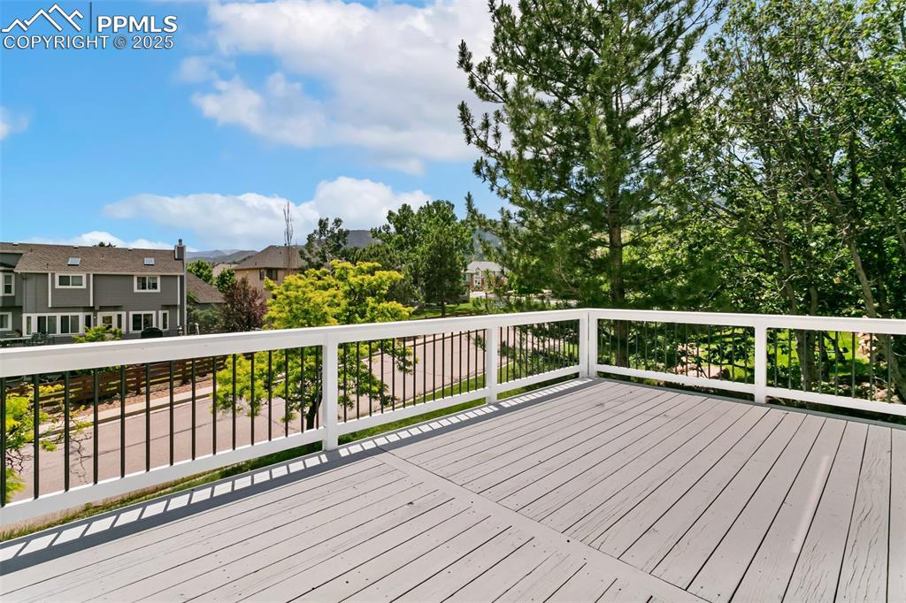 Image 46 of 47: Deck