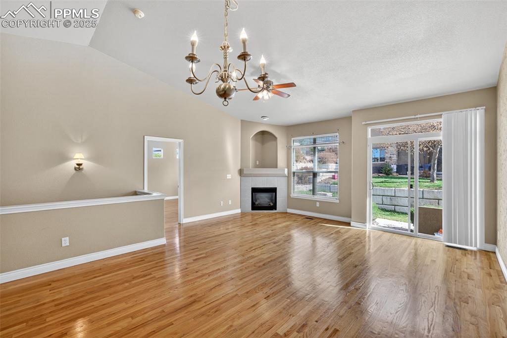 Image 7 of 32: Living Room