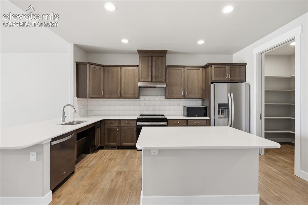 Image 13 of 42: Kitchen