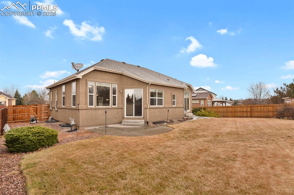 Image 34 of 36: Back of Structure