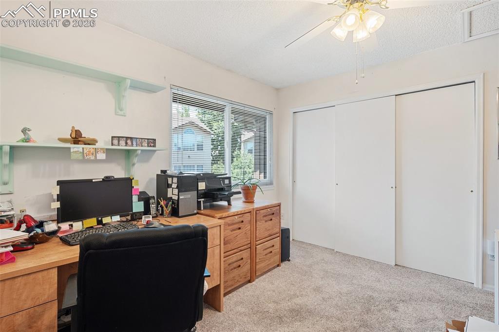 Image 26 of 34: Bedroom