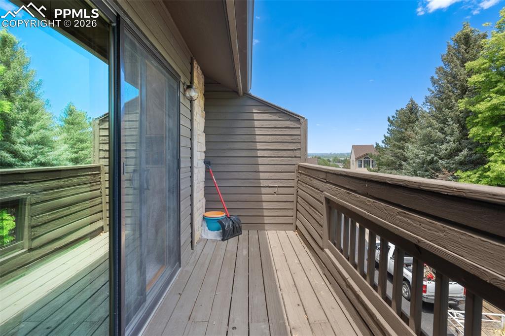 Image 29 of 34: Deck